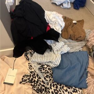 Size medium women’s closet clean out
